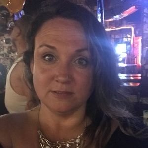 Meet your Posher, Charlotte faye